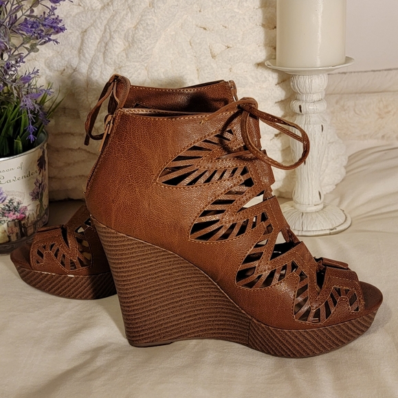 Sbicca  Leather lace up platform sandals Size 7 Brown - Picture 4 of 7